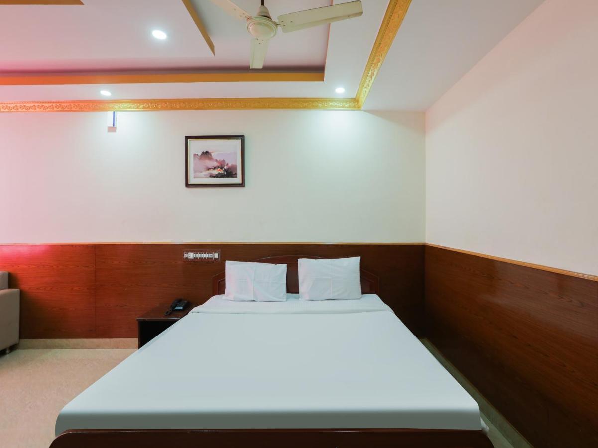 Capital O 84002 Hotel Top In Town President Kushālnagar Dış mekan fotoğraf